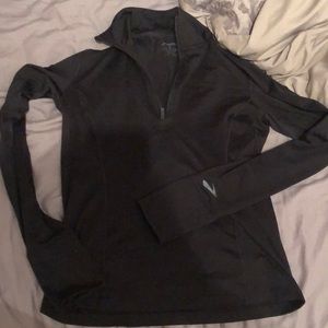 Brooks half zip top